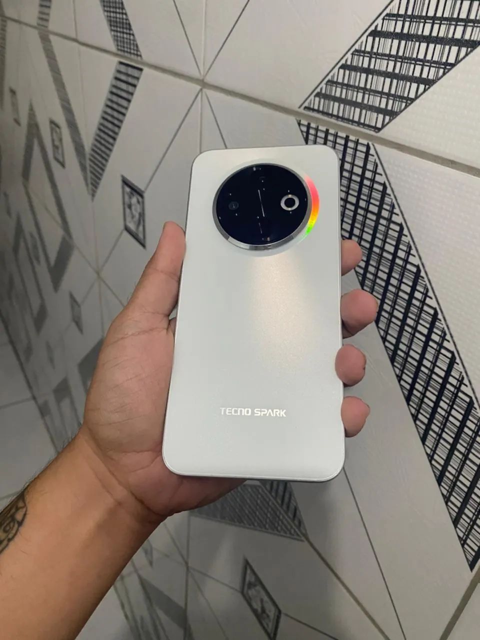 Spark 256giga 16 ram da tecno 