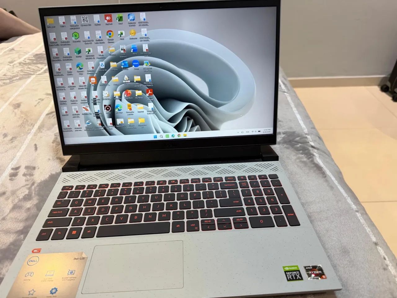 Dell G15 RTX 3050 Ryzen 5 6600H - Foto 5