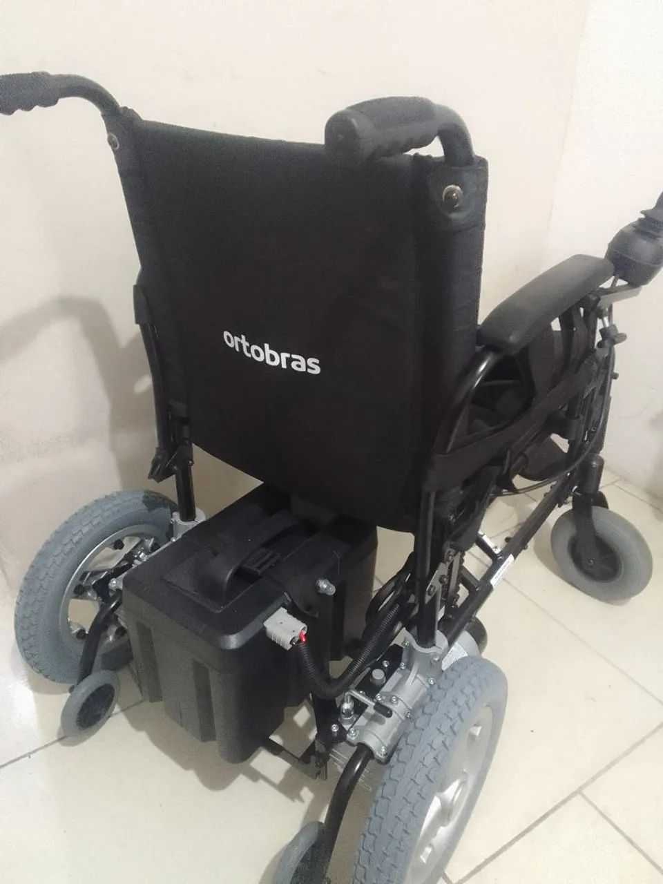 Cadeira de rodas motorizada  - Foto 2