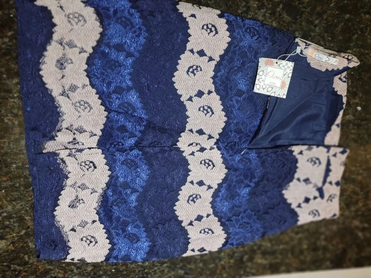 Saia de Renda Azul 