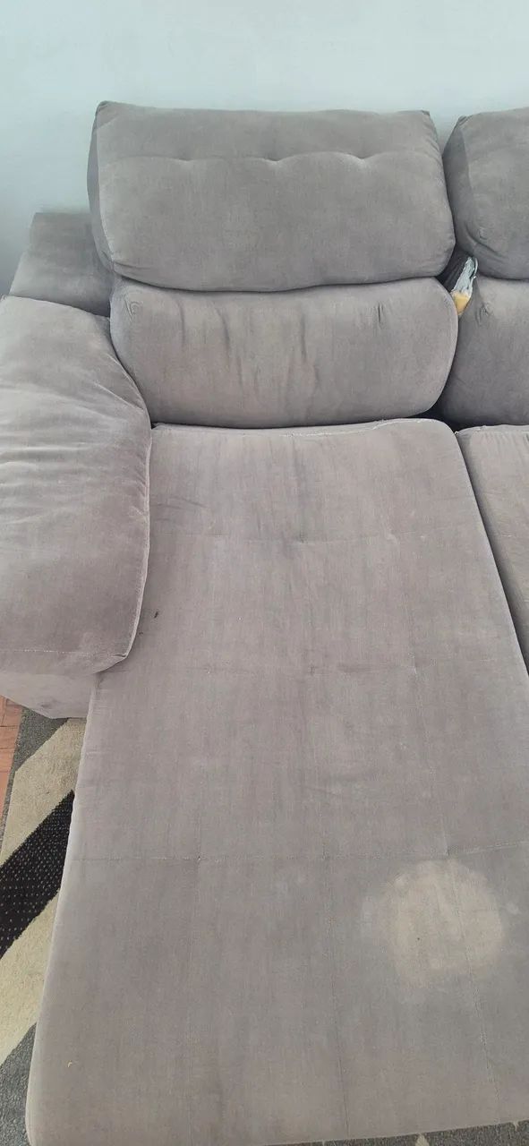 Sofá retrátil, com mantas e almofadas64962680318978121