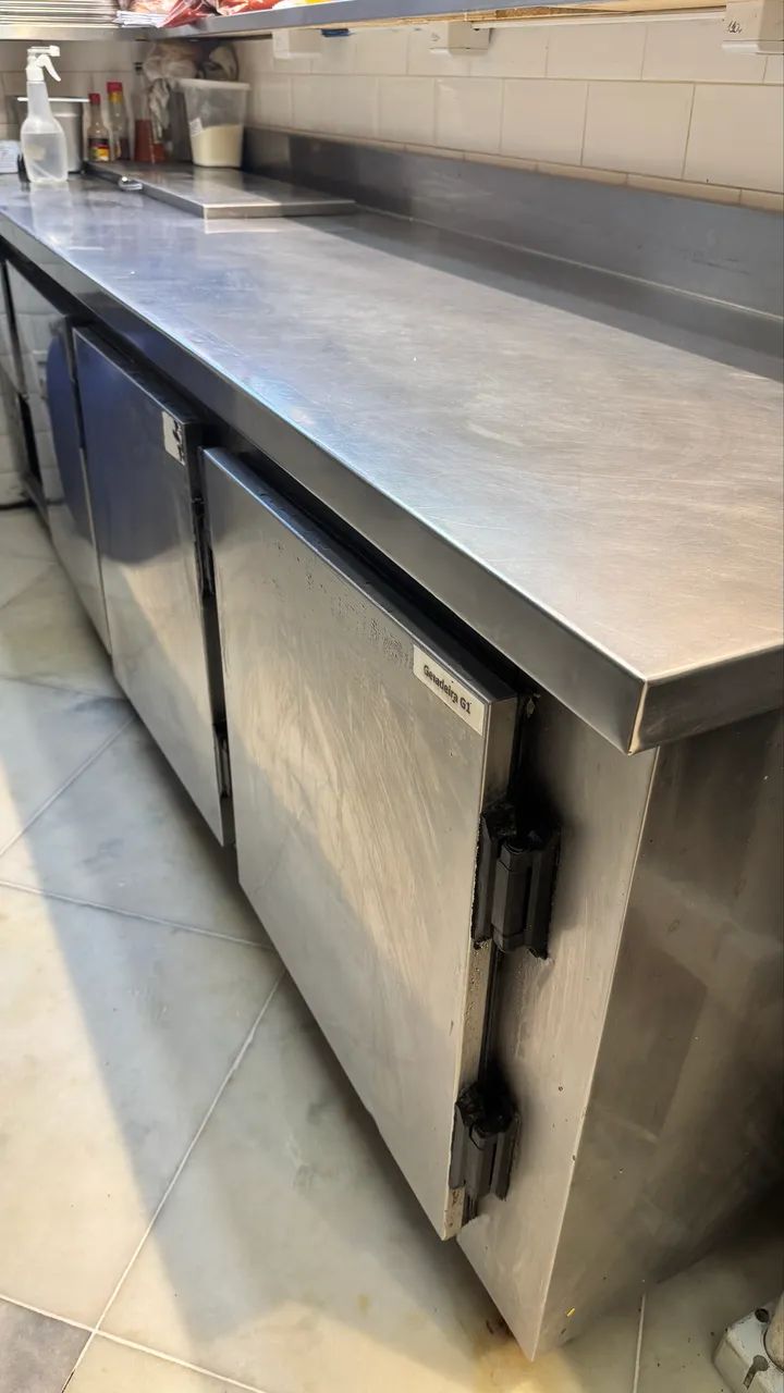 Bancada refrigerada com condimentadora 2 metros / Balcão refrigerado - Foto 4