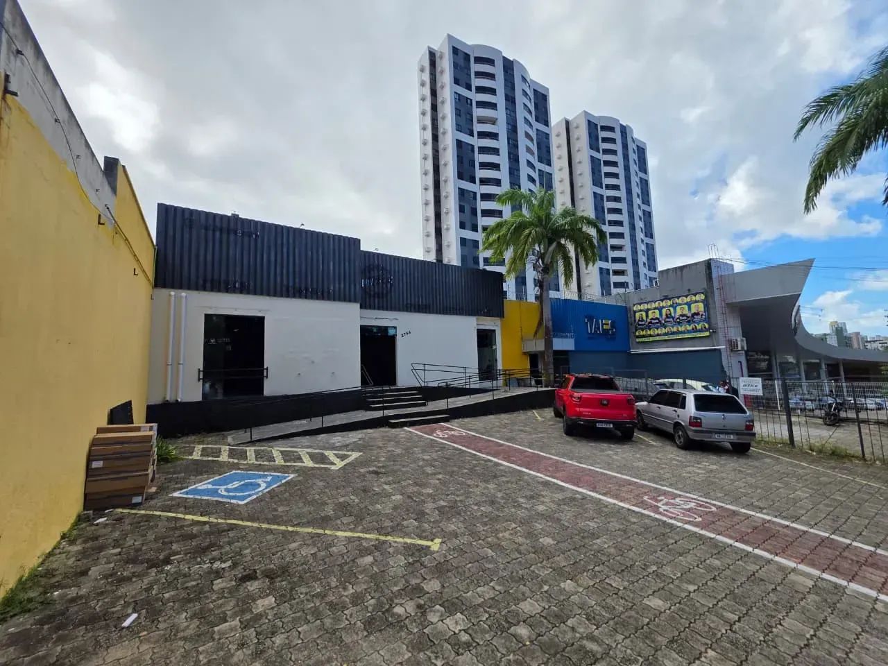 PONTO COMERCIAL - AV. PRUDENTE DE MORAIS - LAGOA SECA