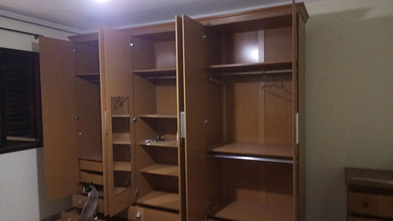 Guarda-Roupa Casal 6 Portas - Foto 2