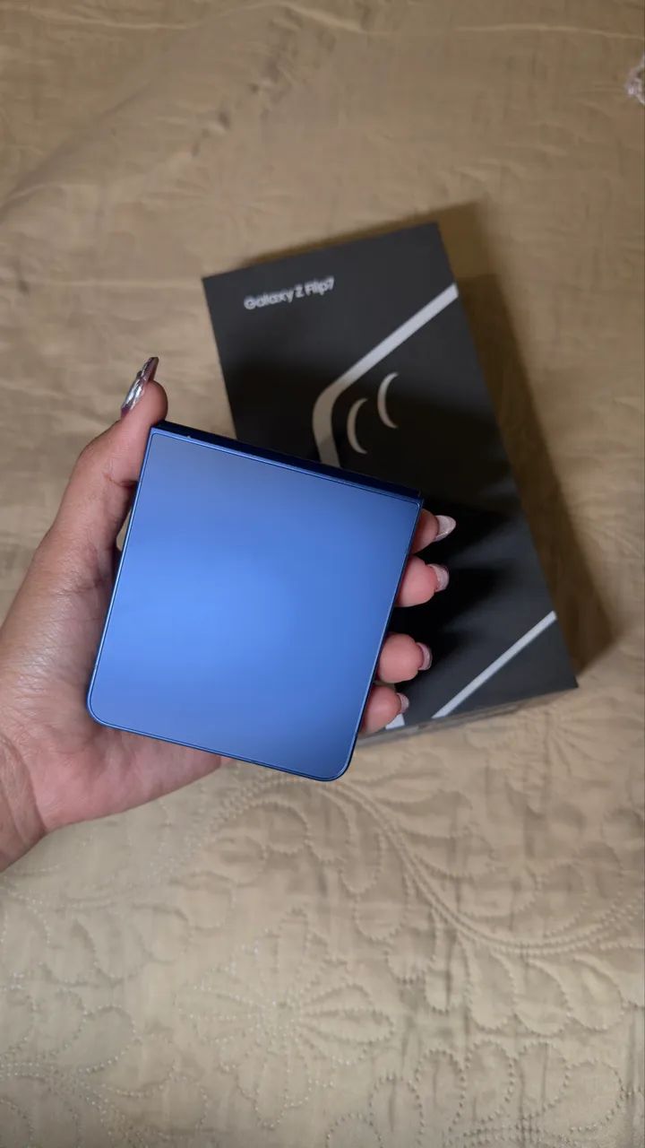     Samsung Z Flip7 Azul 512GB  - Foto 4