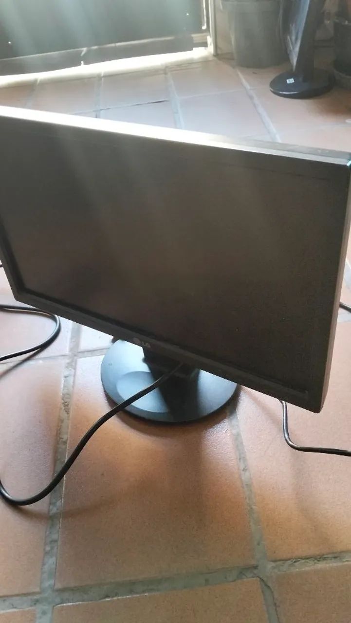 Monitor LG 19"  - Foto 3