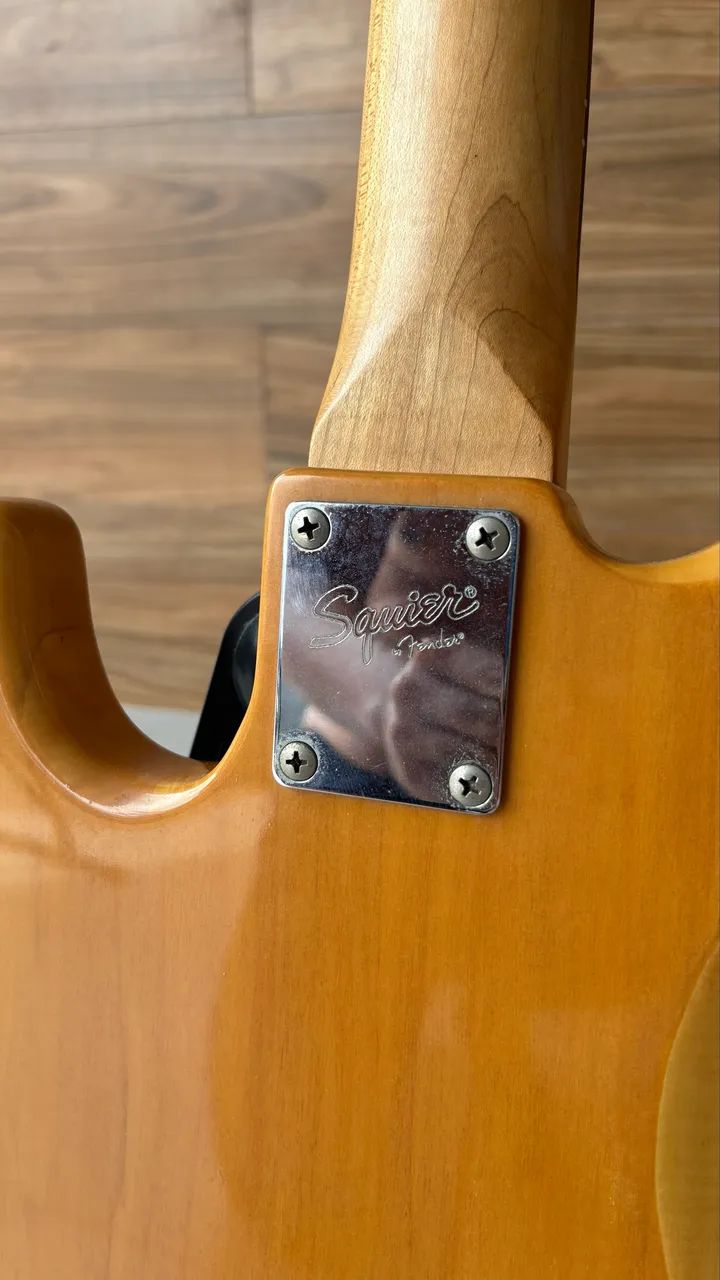 Baixo 4 Cordas Fender Squier com DIMARZIO  - Foto 3