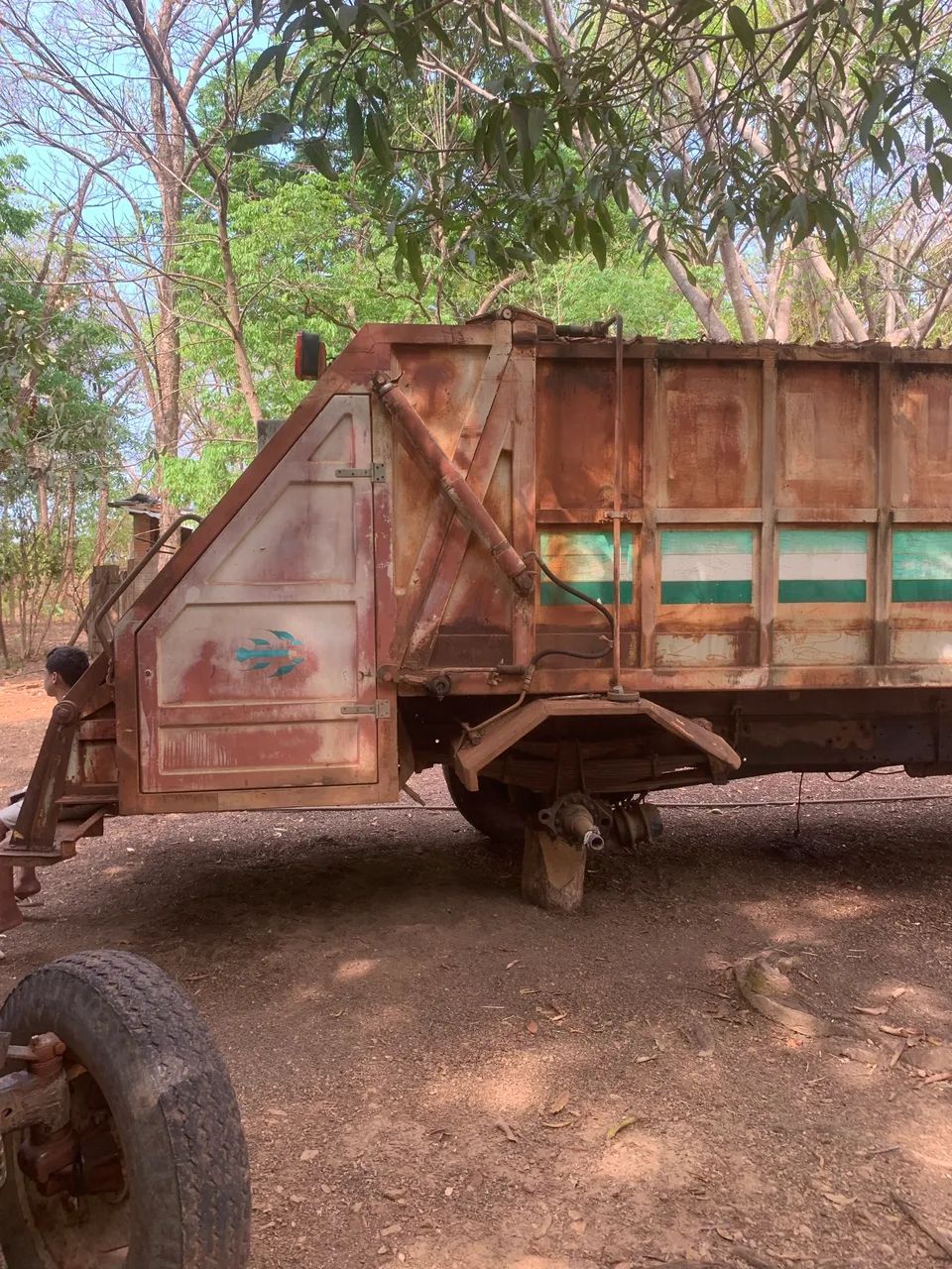 Caçamba compactado é moedora - Foto 4