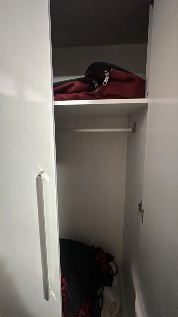 Guarda roupa 6 portas em ótimo estado  - Foto 5