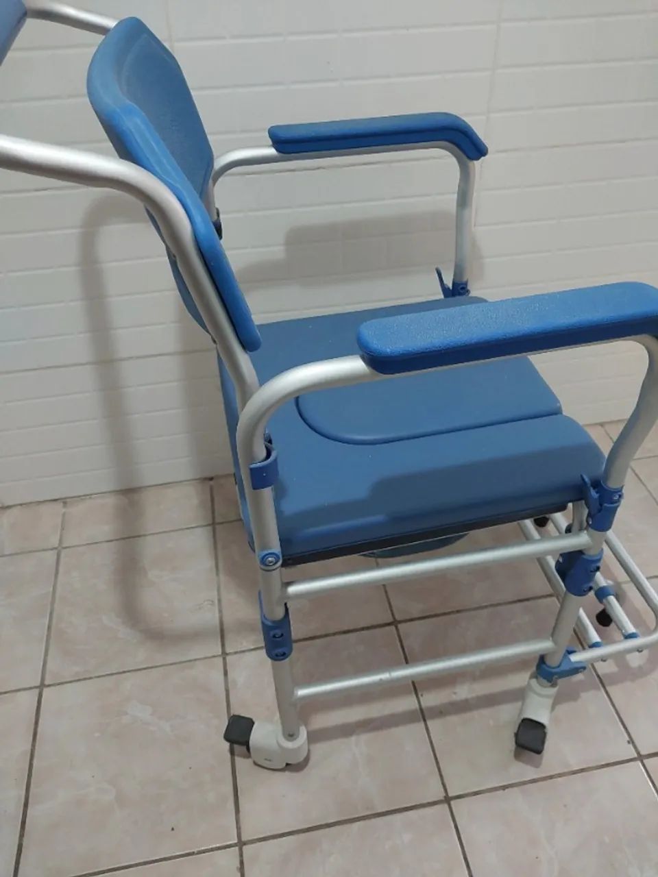 Cadeira de banho Dellamed - Foto 4