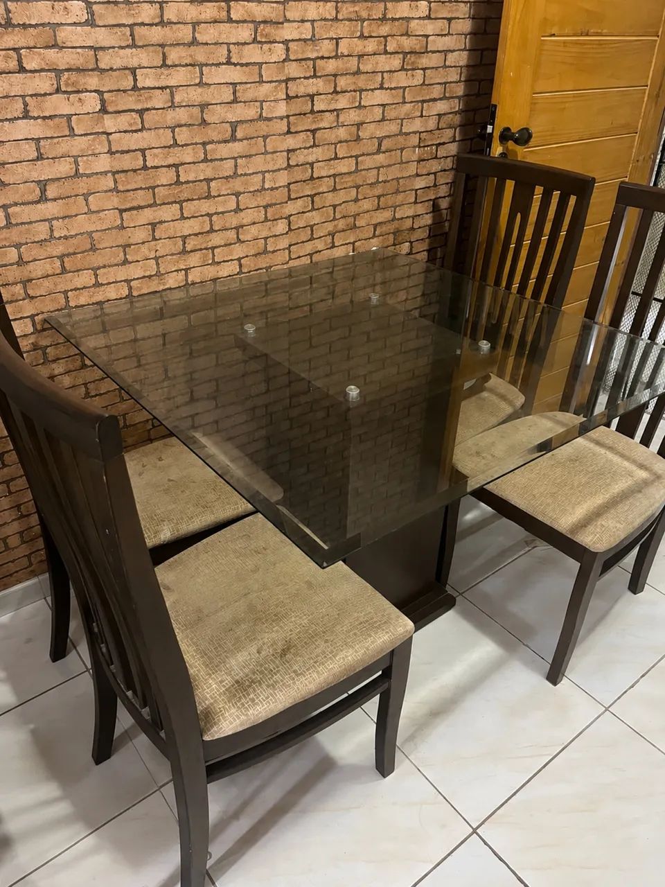Mesa de jantar 4 lugares