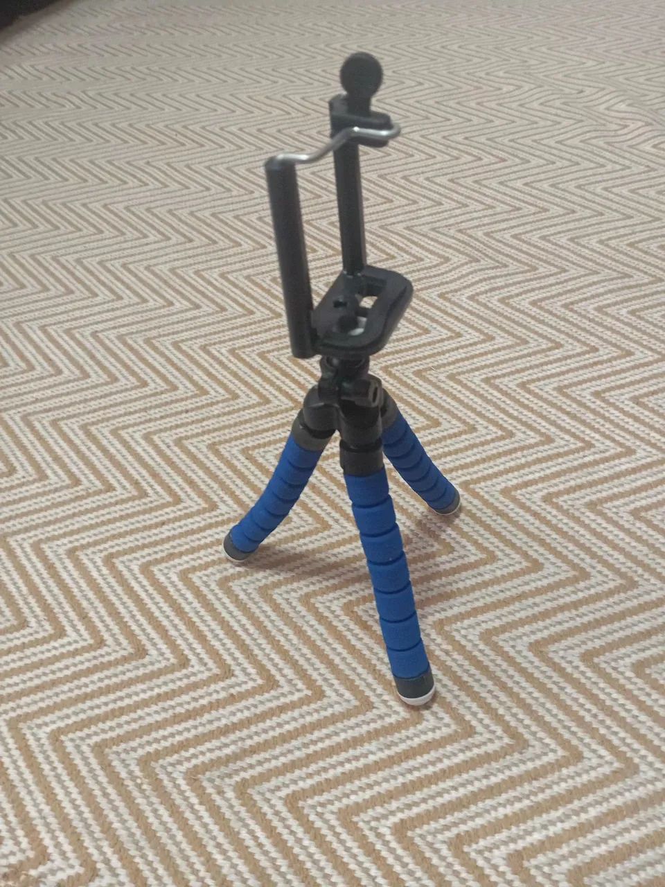 Tripé de celular nunca usado - Foto 2
