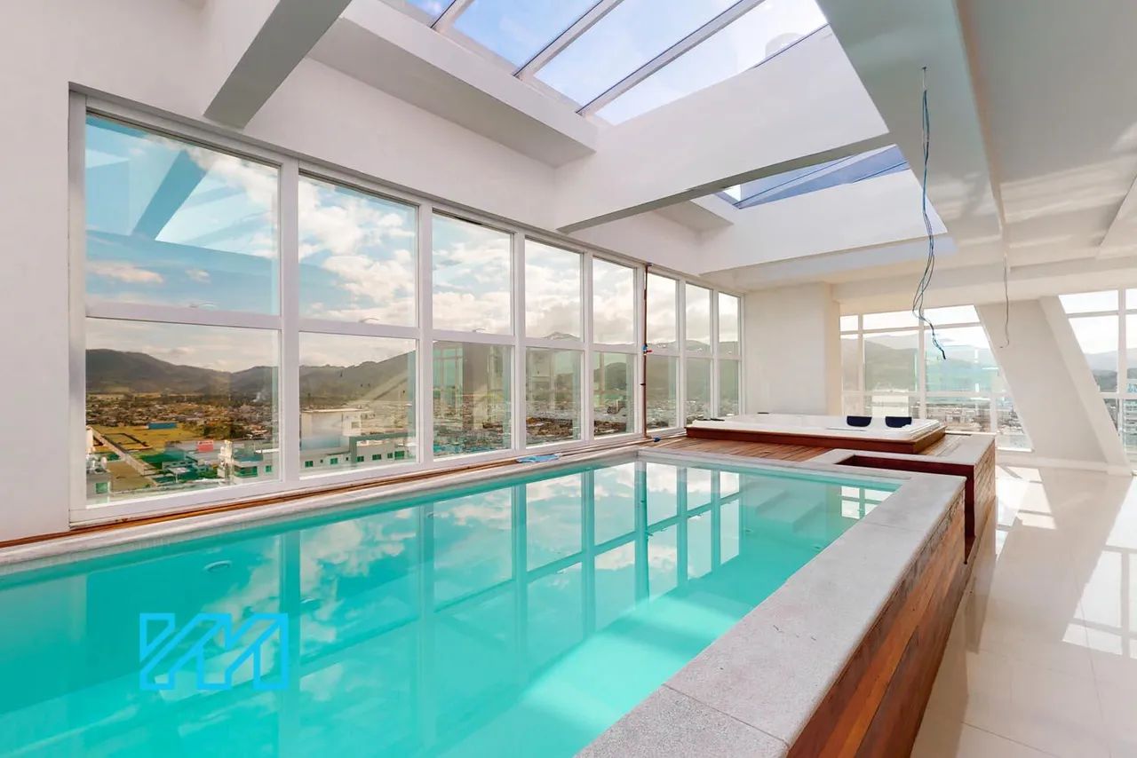 Cobertura Duplex à venda no Edifício La Lumiere Residence em Itapema