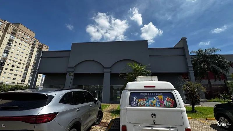 Loja, 461 m², Setor Faiçalville
