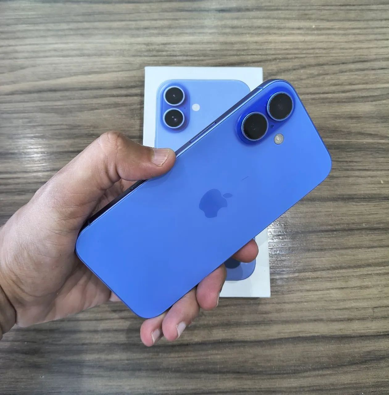 IPHONE 16 AZUL DE 128GB SUPER CONSERVADO  - Foto 3