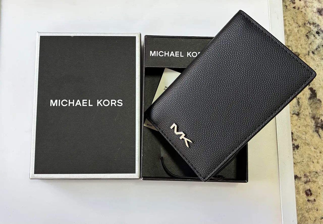 Carteira Michael Kors Preta 6 Cartões  - Foto 4