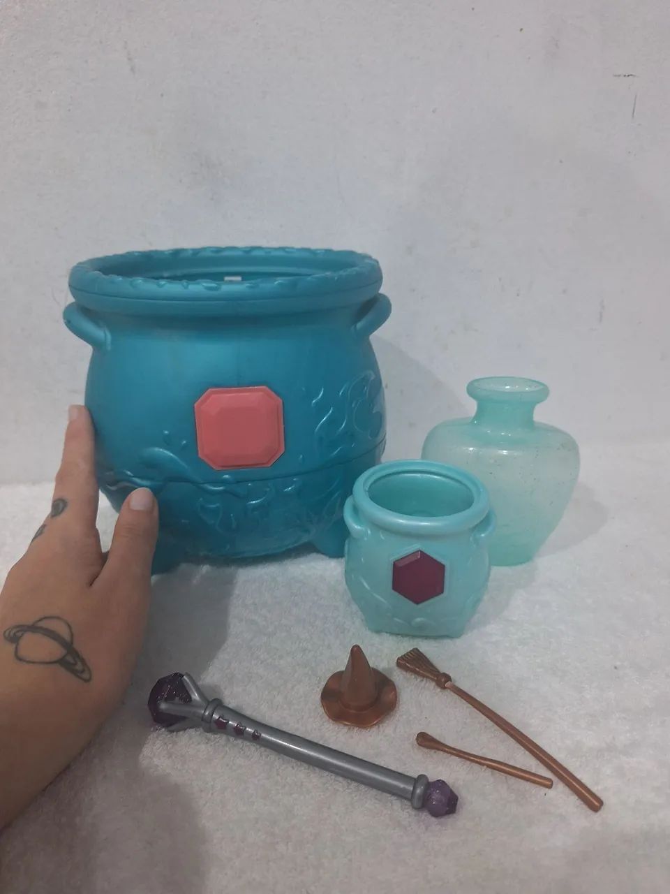 Combo caldeirão de brinquedo Magic Mixies - Foto 3