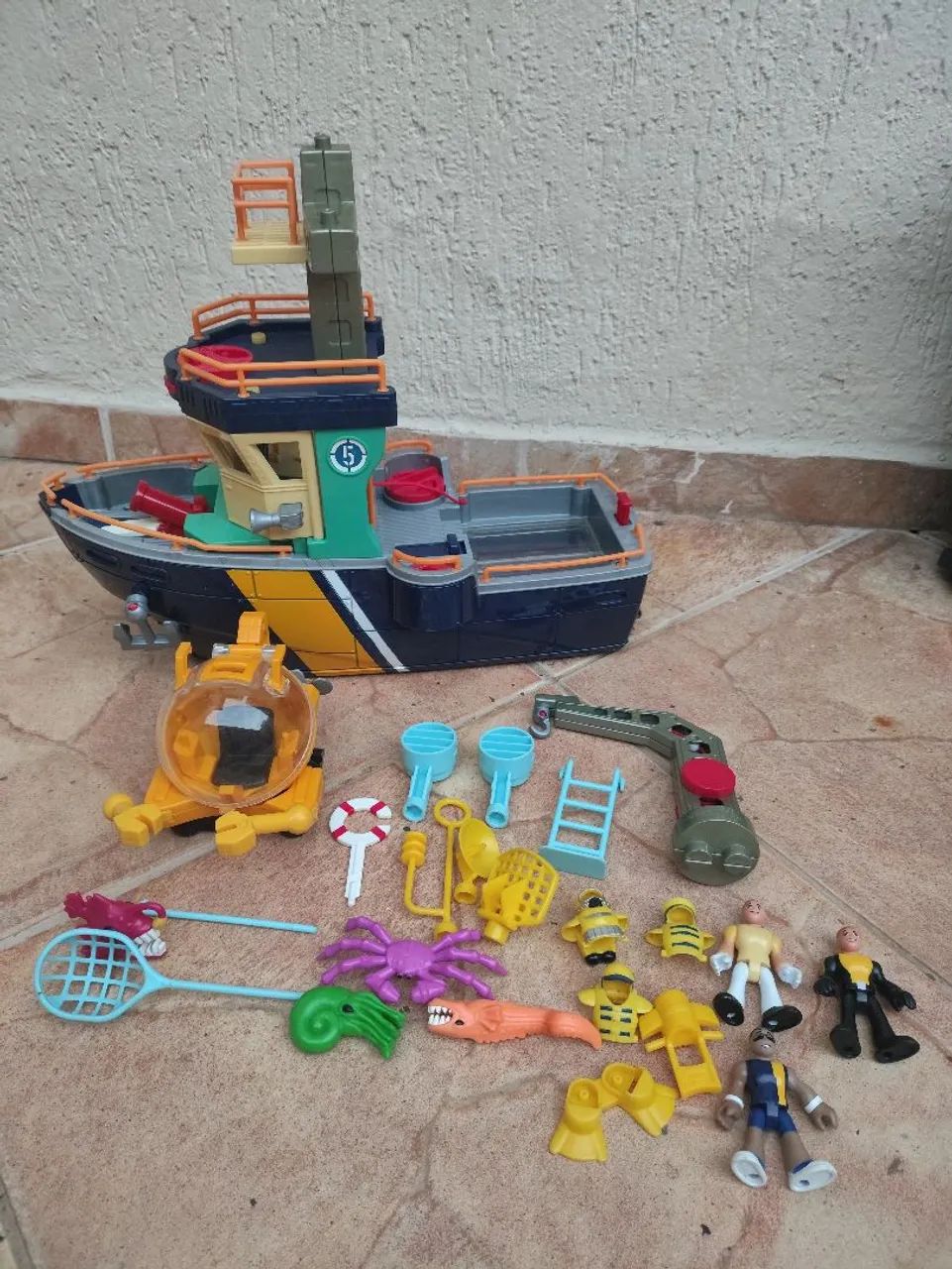 Brinquedo barco imaginext completo com submarino e acessórios