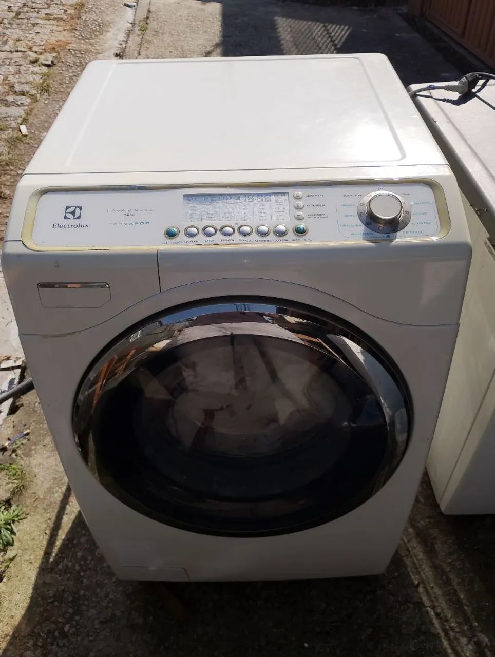 Lava e seca Eletrolux de 12 kg - Foto 2