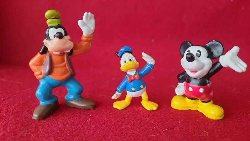 Lote com 3 miniaturas de personagens Disney