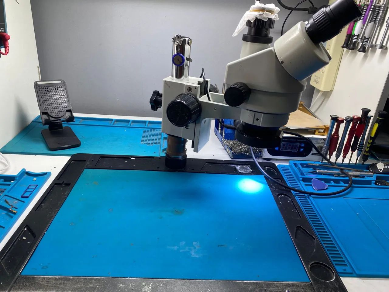 Microscópio Trinocular 