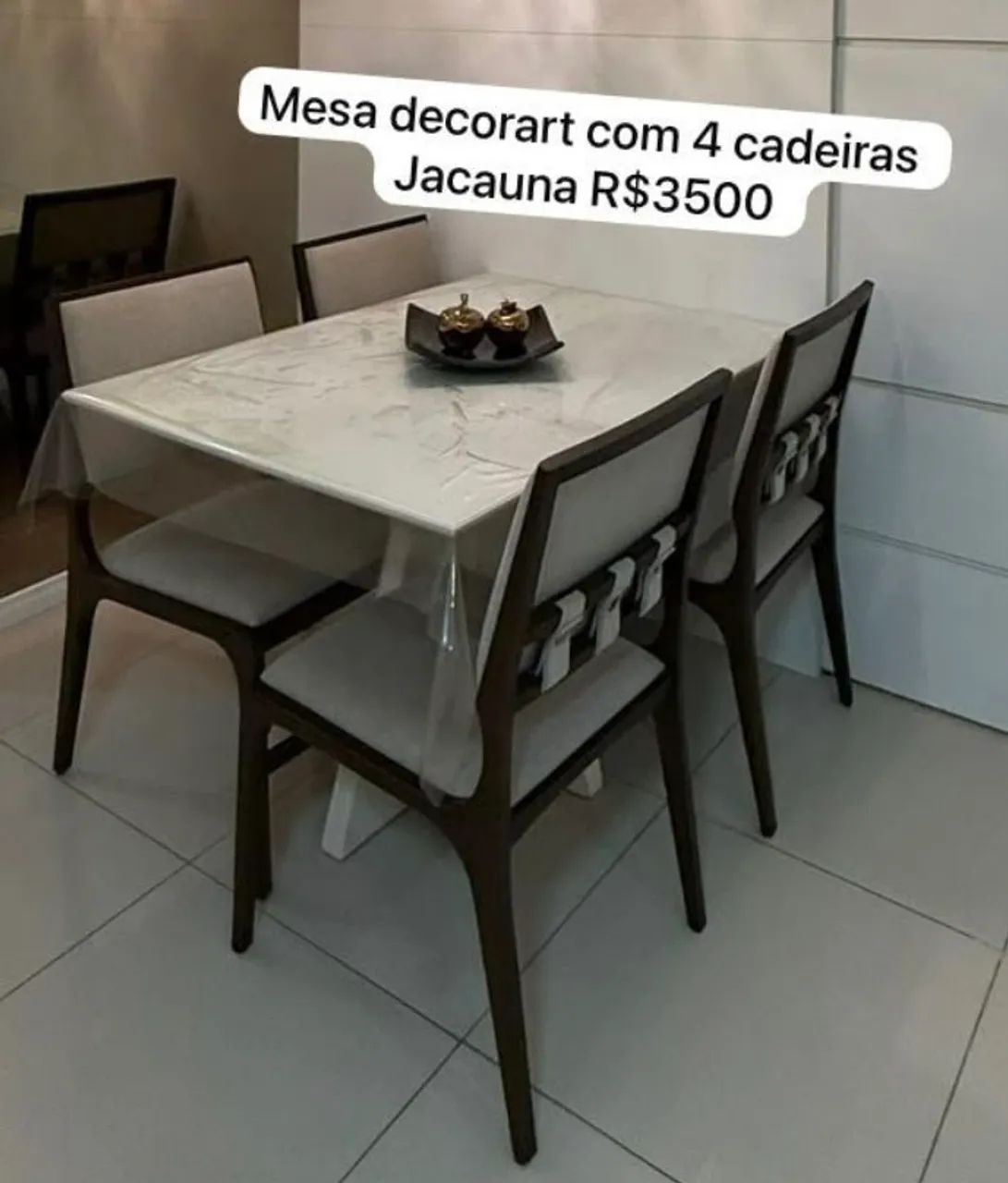 Mesa da decorart com 4 cadeiras