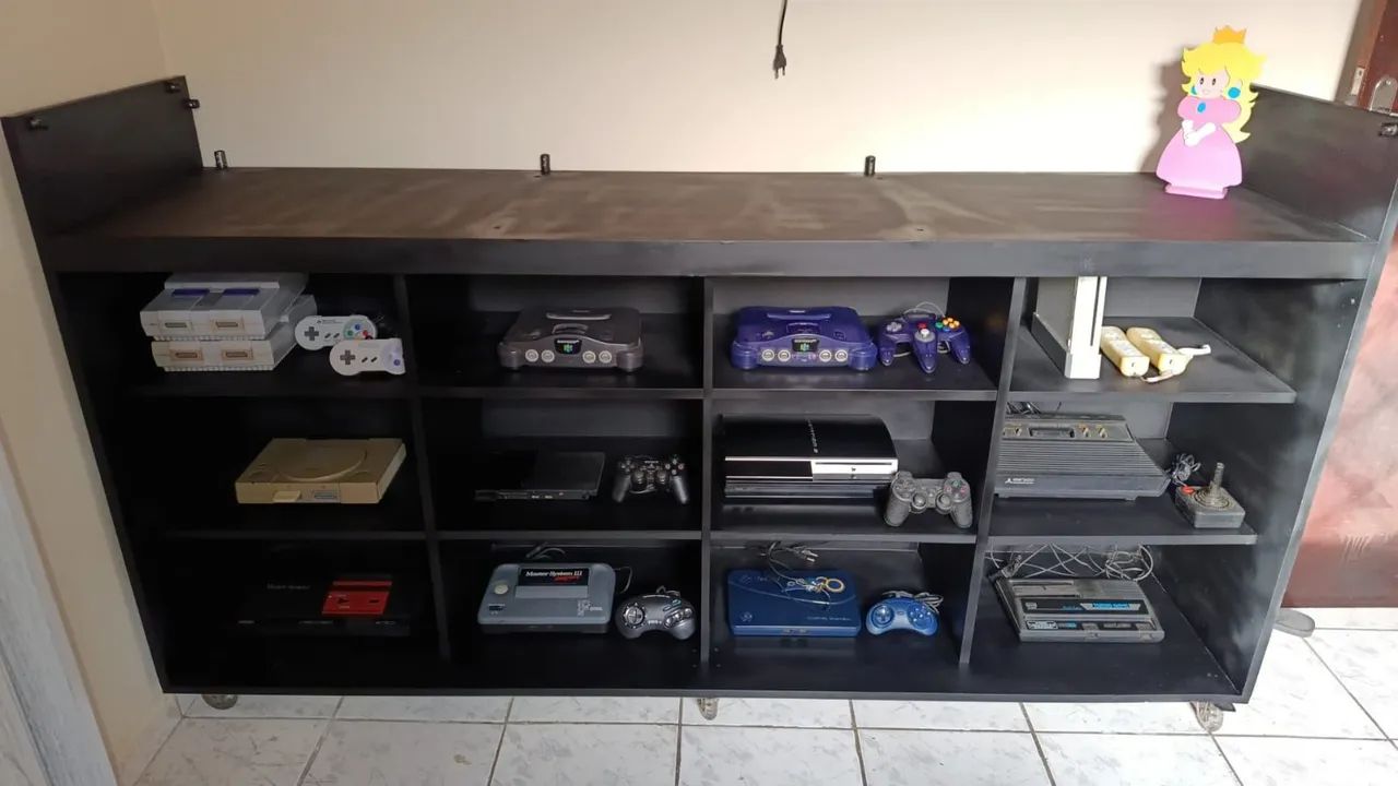 Vendo vídeo games retro 