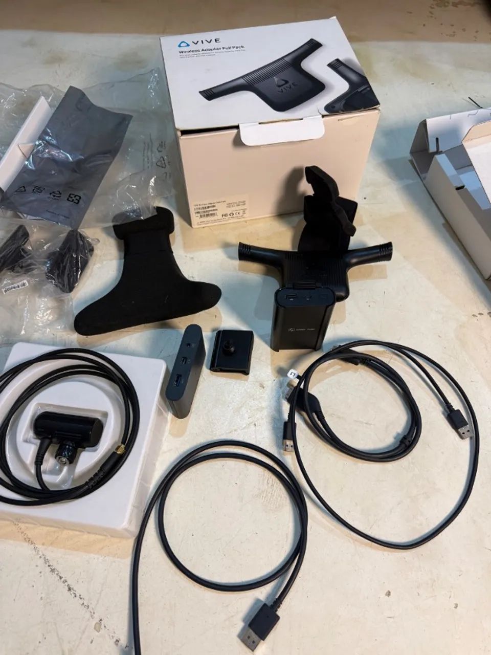 HTC VIVE PRO VR + KIT WIRELESS FULL PACK - KIT COMPLETO - Foto 3