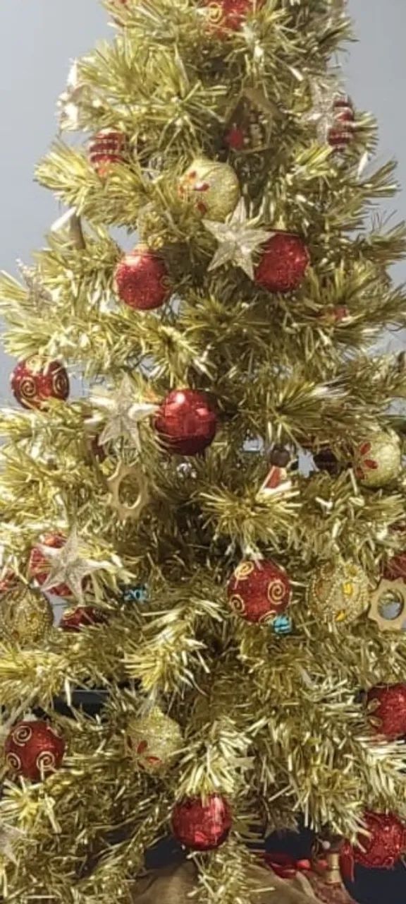 Árvore de Natal Dourada Completa - Foto 2