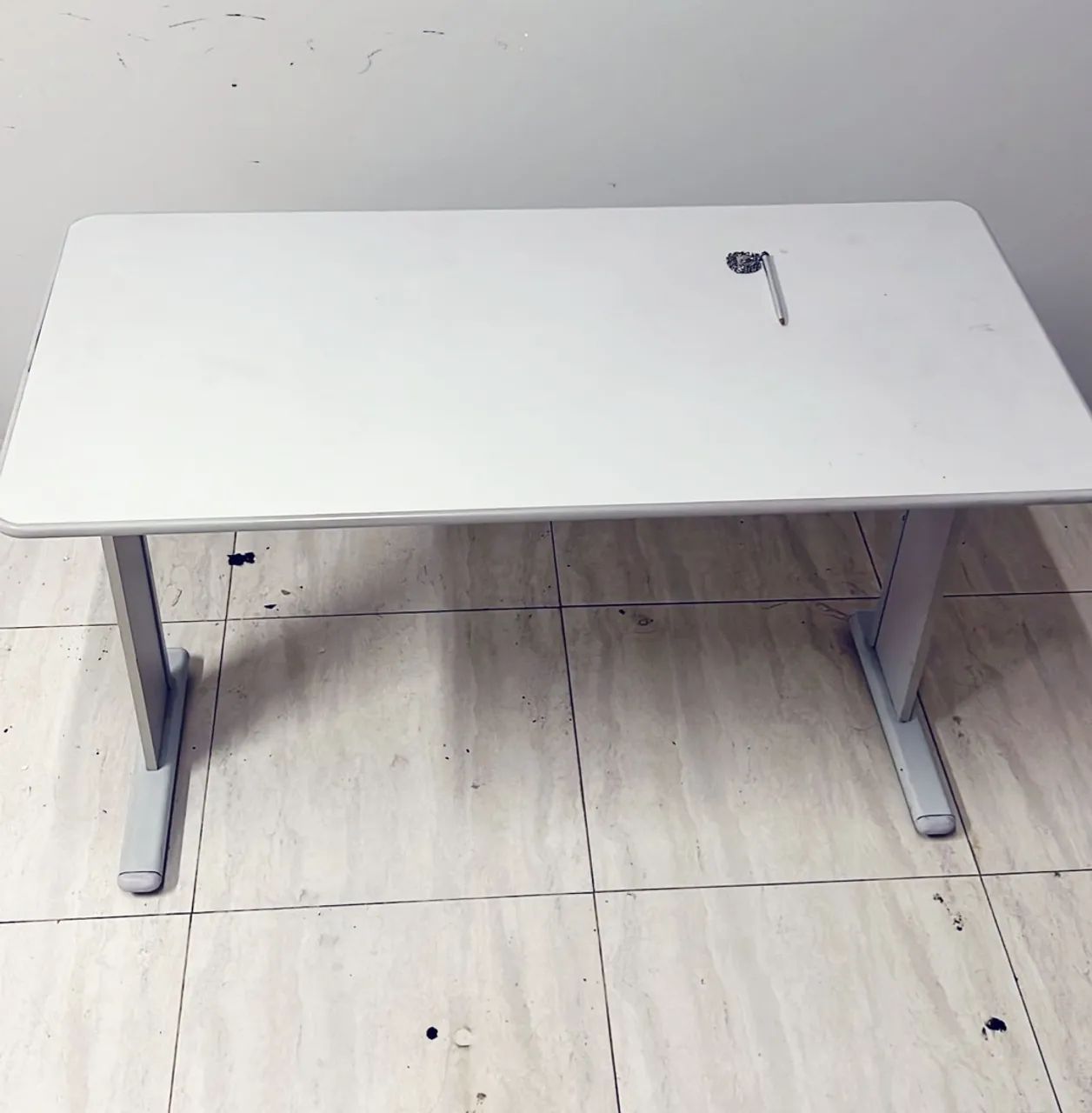 Kit 2 Mesas de Escritório / Estudo Cinza - Foto 4