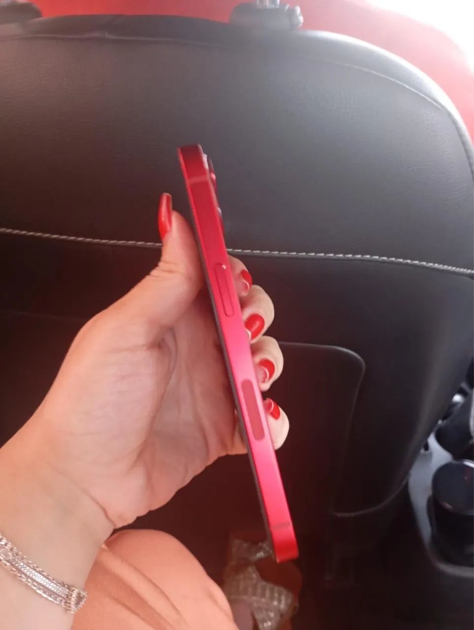 iPhone 13 Red 128 gigas  - Foto 2