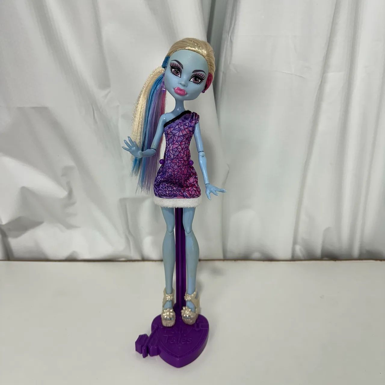 Abbey Scaris Incompleta Boneca Monster High