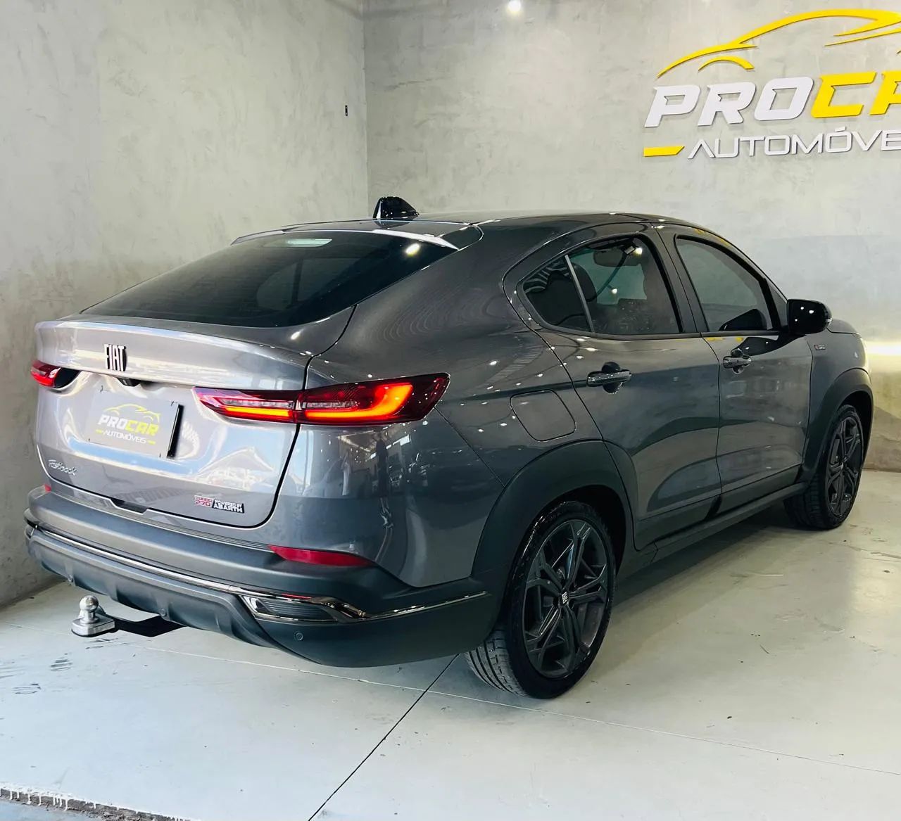 Fiat Fastback Abarth Turbo Flex 1.3 Aut. 2023 - Foto 2