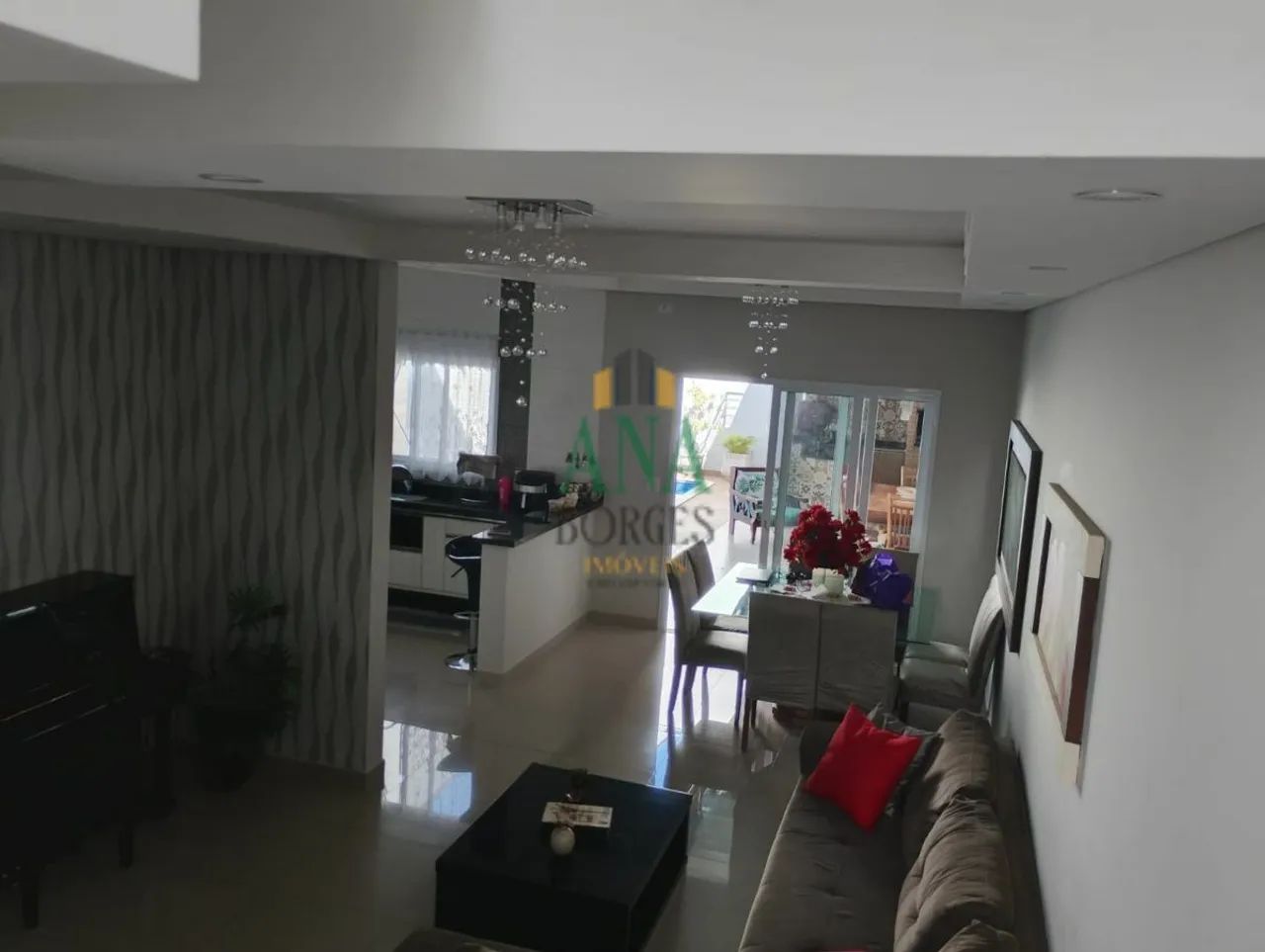Sobrado Mobiliado para Locação / Venda