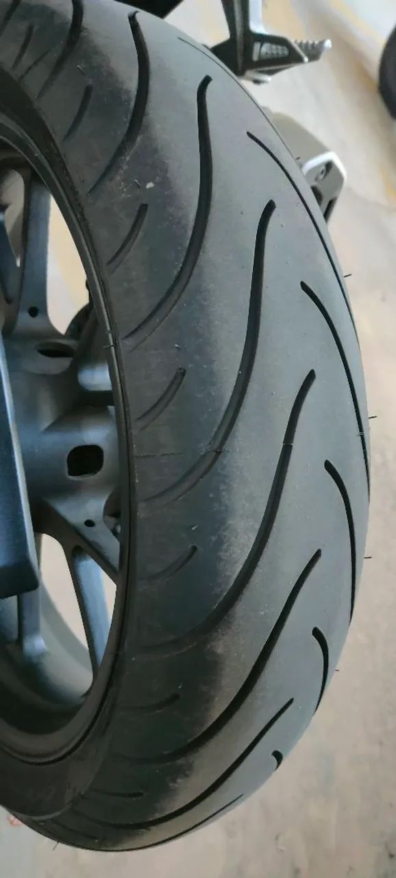CB 300F 2023 - Foto 5