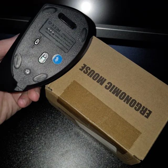 Mouse Ergonomico Vertical Bluetooth Bateria USB C Seminovo - Foto 3