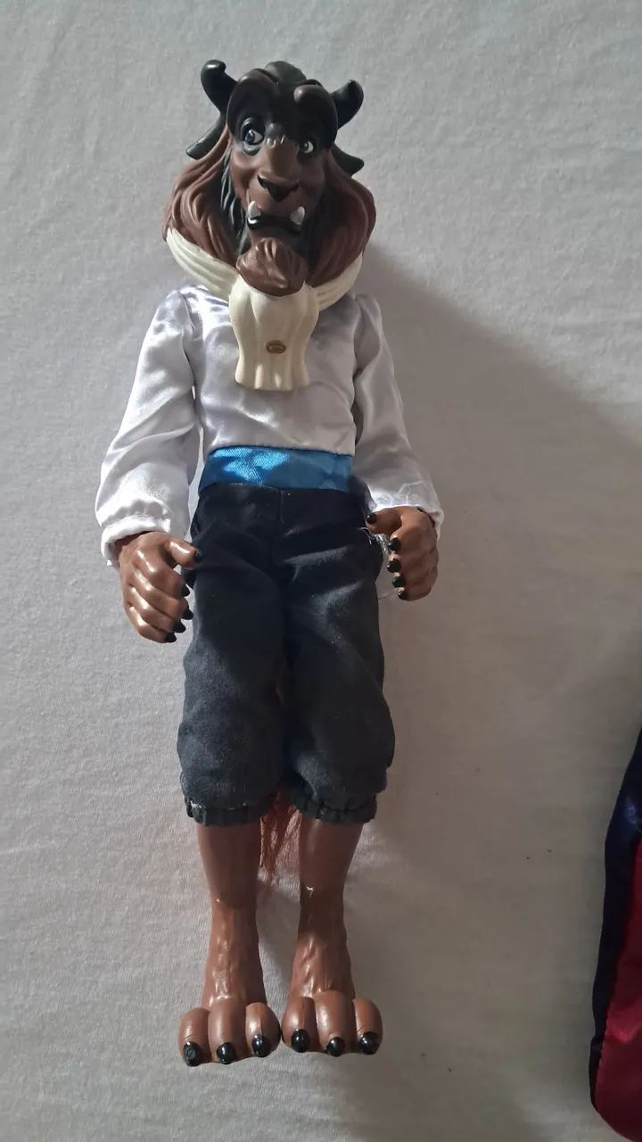 BONECO CLÁSSICO A FERA (DISNEY STORE) - ORIGINAL E COMPLETO! ? - Foto 2