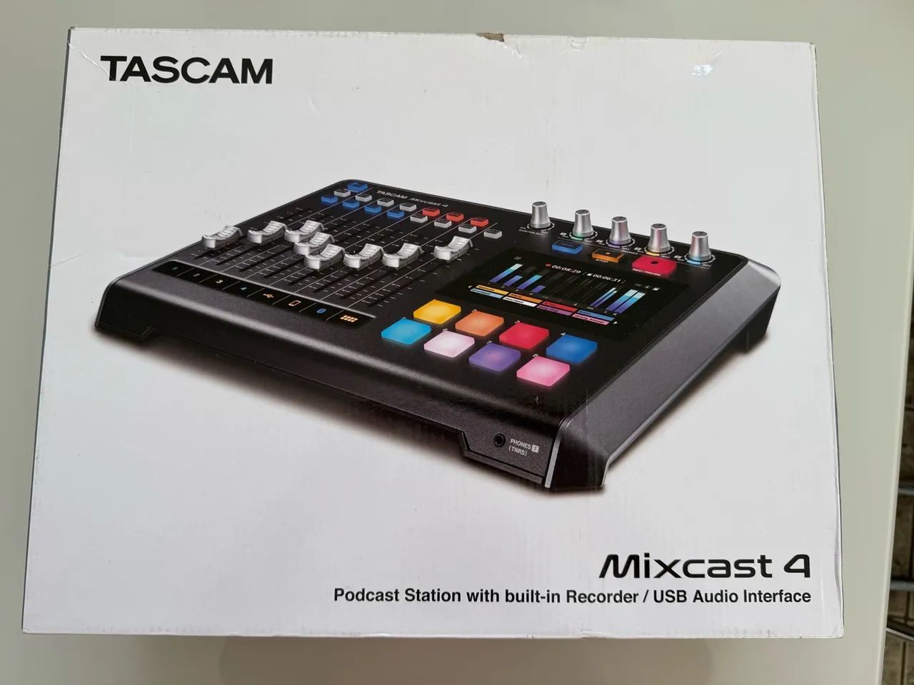 Mesa Tascam Mixcast 4 - Interface de Áudio