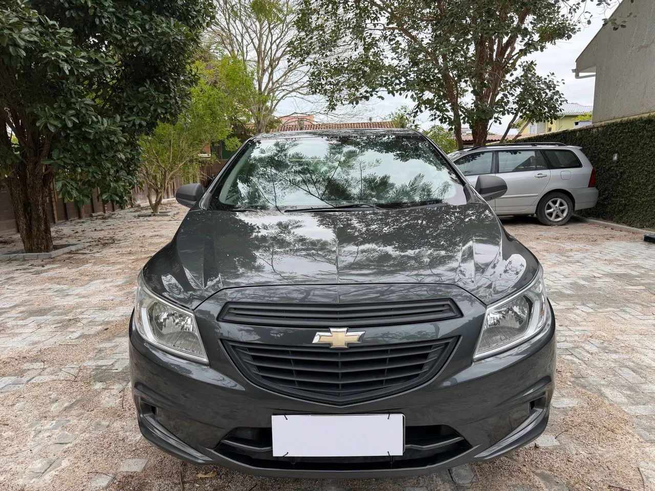 Chevrolet Onix JOY Hatch 1.0 8V Flex Mec. 4P 2018 - Foto 3