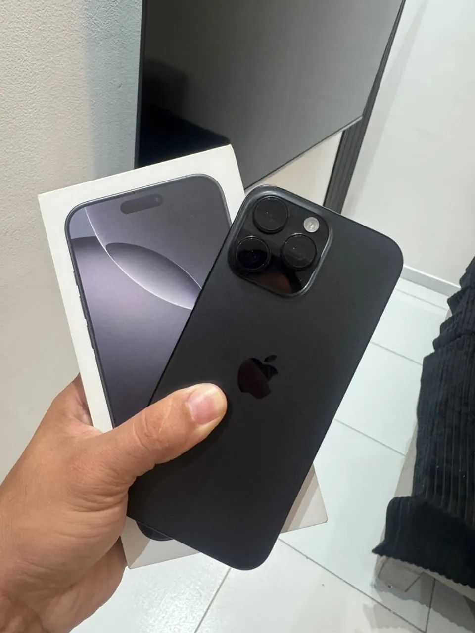 iPhone 16 Pro Max  - Foto 2