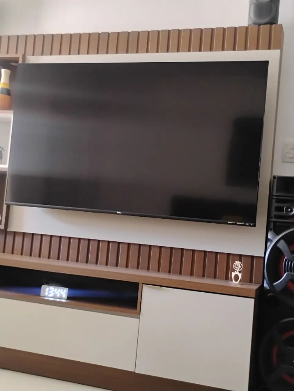 Vendo TV Philco 65 polegadas com defeito na placa principal e no cabo flet
