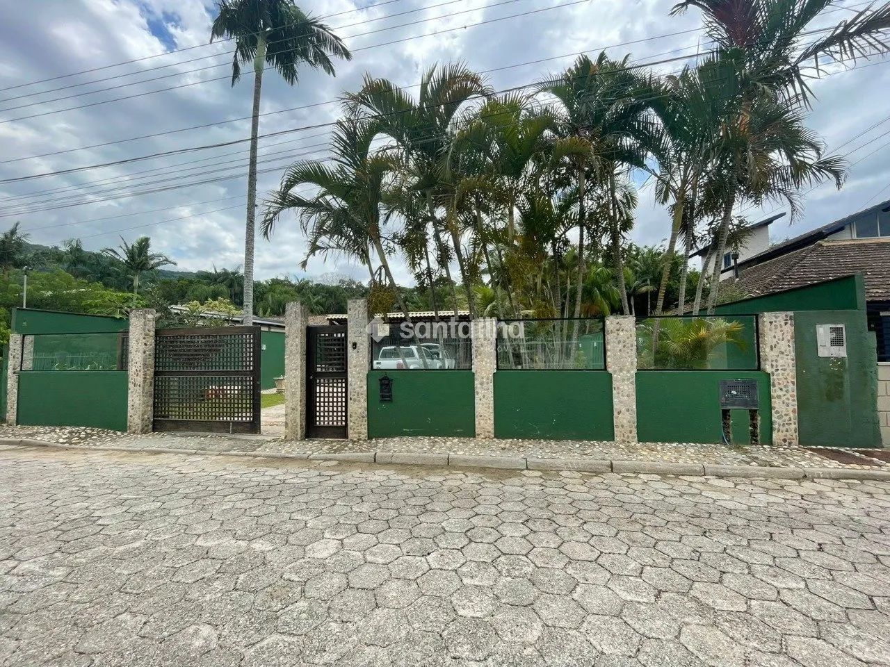 Casa com 3 dormitórios à venda, 314 m², Rio Tavares - Florianópolis/SC - Foto 2