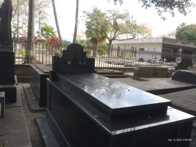 Jazigo Perpétuo - 100% Regularizado - Cemitério Caju - Foto 4