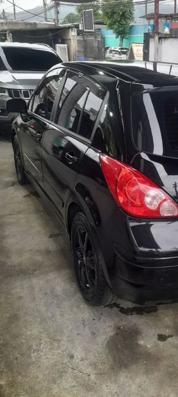 Nissan Tiida SL 1.8 AT 2011