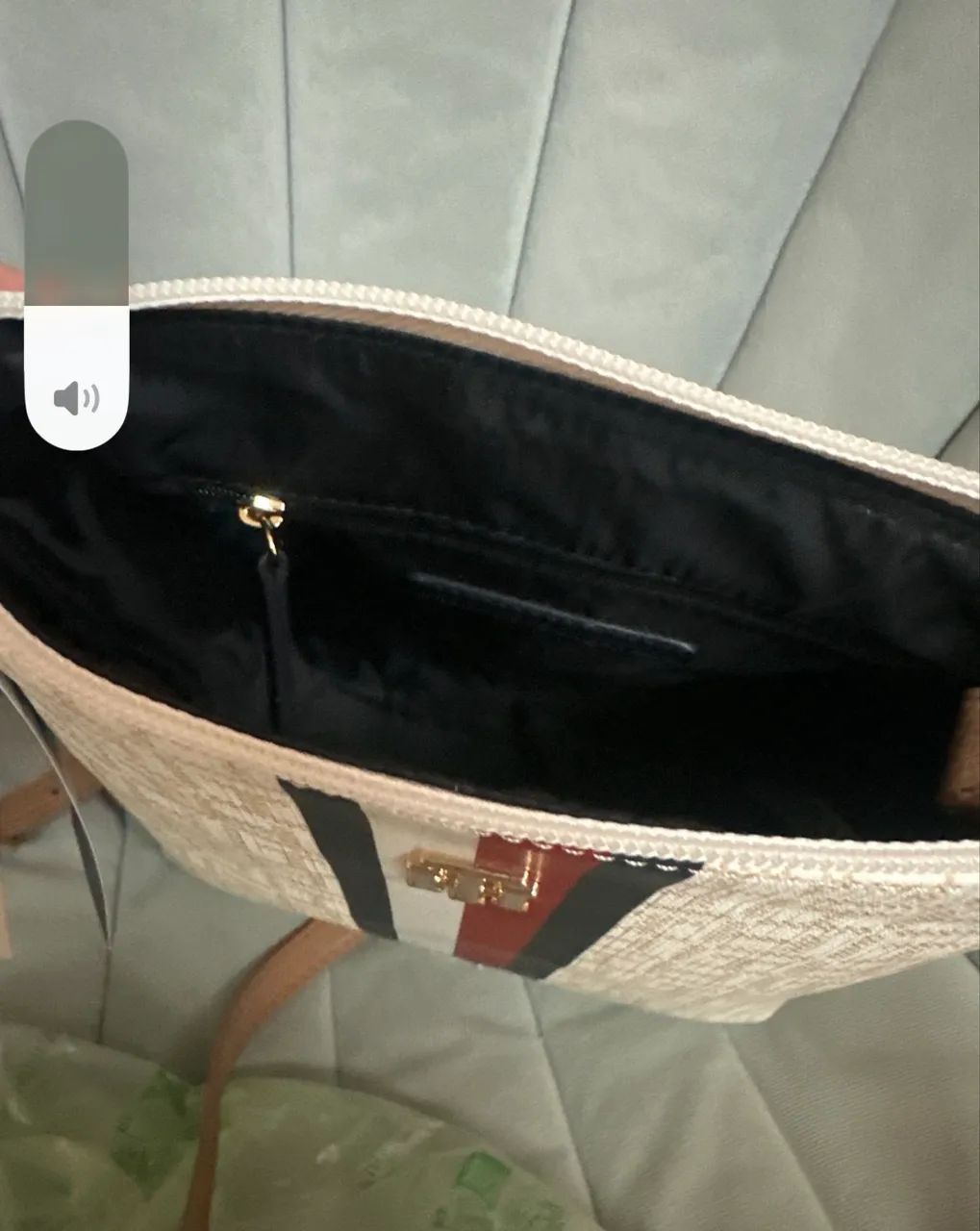 ? Bolsa Transversal Tommy Hilfiger - Elegância e Versatilidade - Foto 5