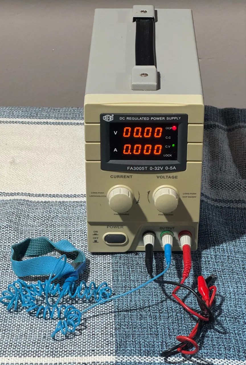 Fonte de Bancada AFR 3005T
