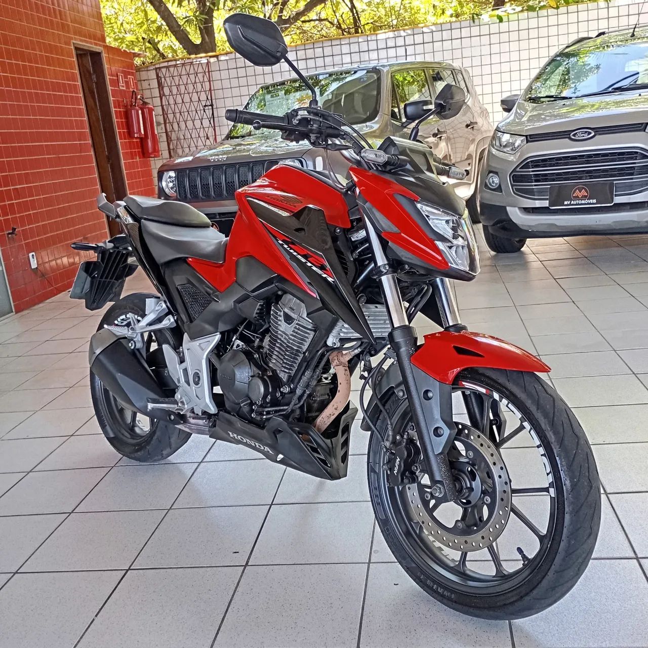 Honda CB 300F  - Foto 2