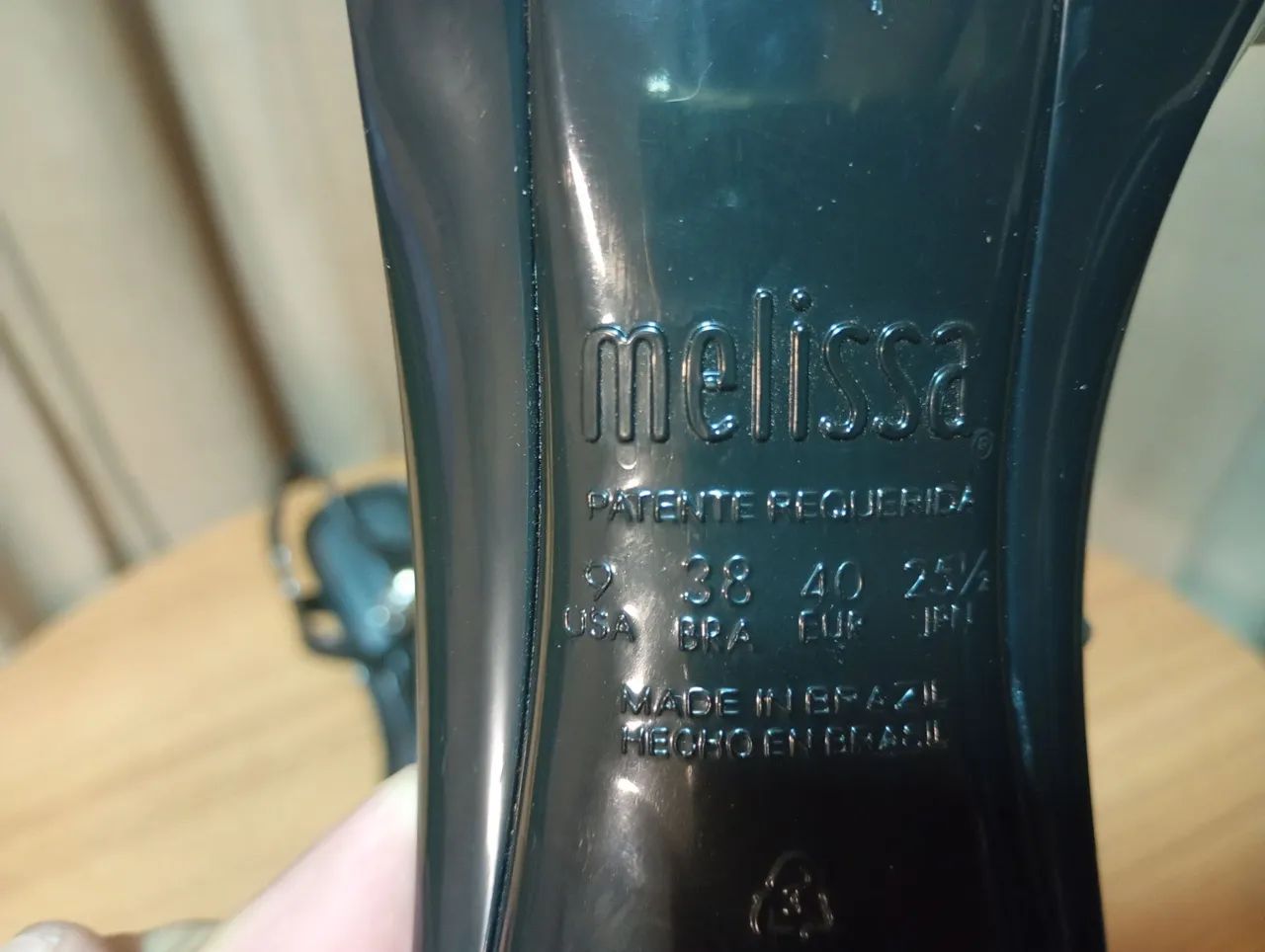 Sandália melissa Vixen preta tamanho 38. - Foto 5