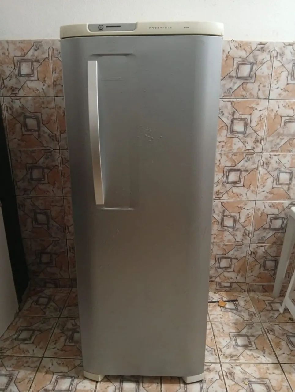 Vendo geladeira funcionando perfeitamente  - Foto 3