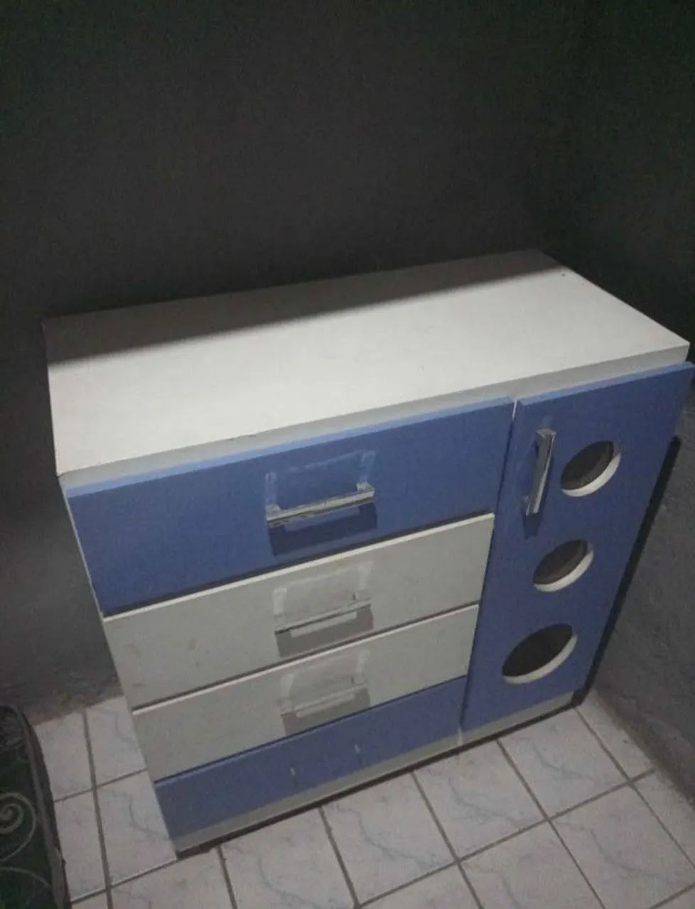 CÔMODA (Vendo ou troco em Celular) 